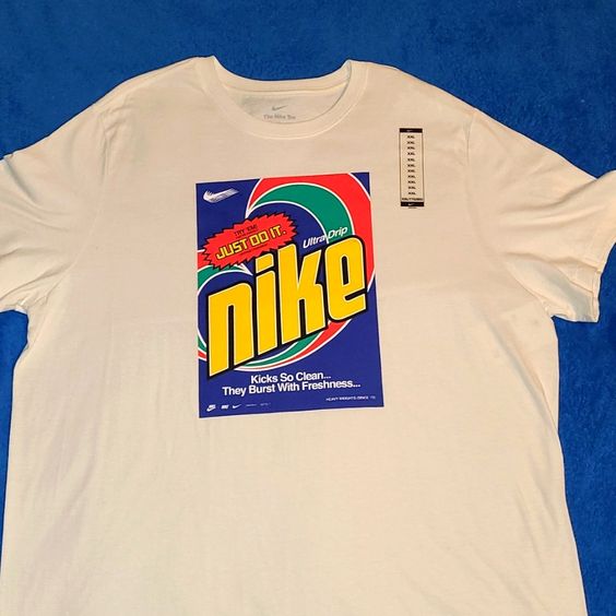 desain vintage untuk sablon discharge Kaos Nike dengan Desain Vintage